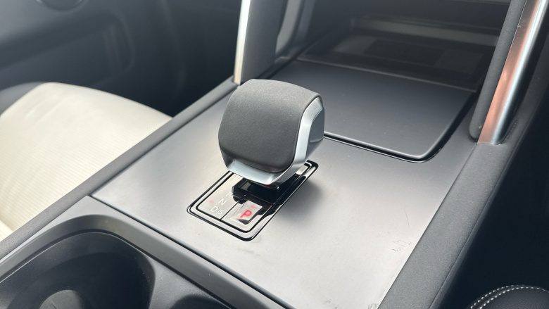 Land Rover Discovery Sport 1.5 P270e Dynamic SE 5dr Auto [5 Seat] Station Wagon